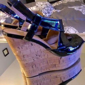 💠 Gorgeous Black Patent Elegant Wedges